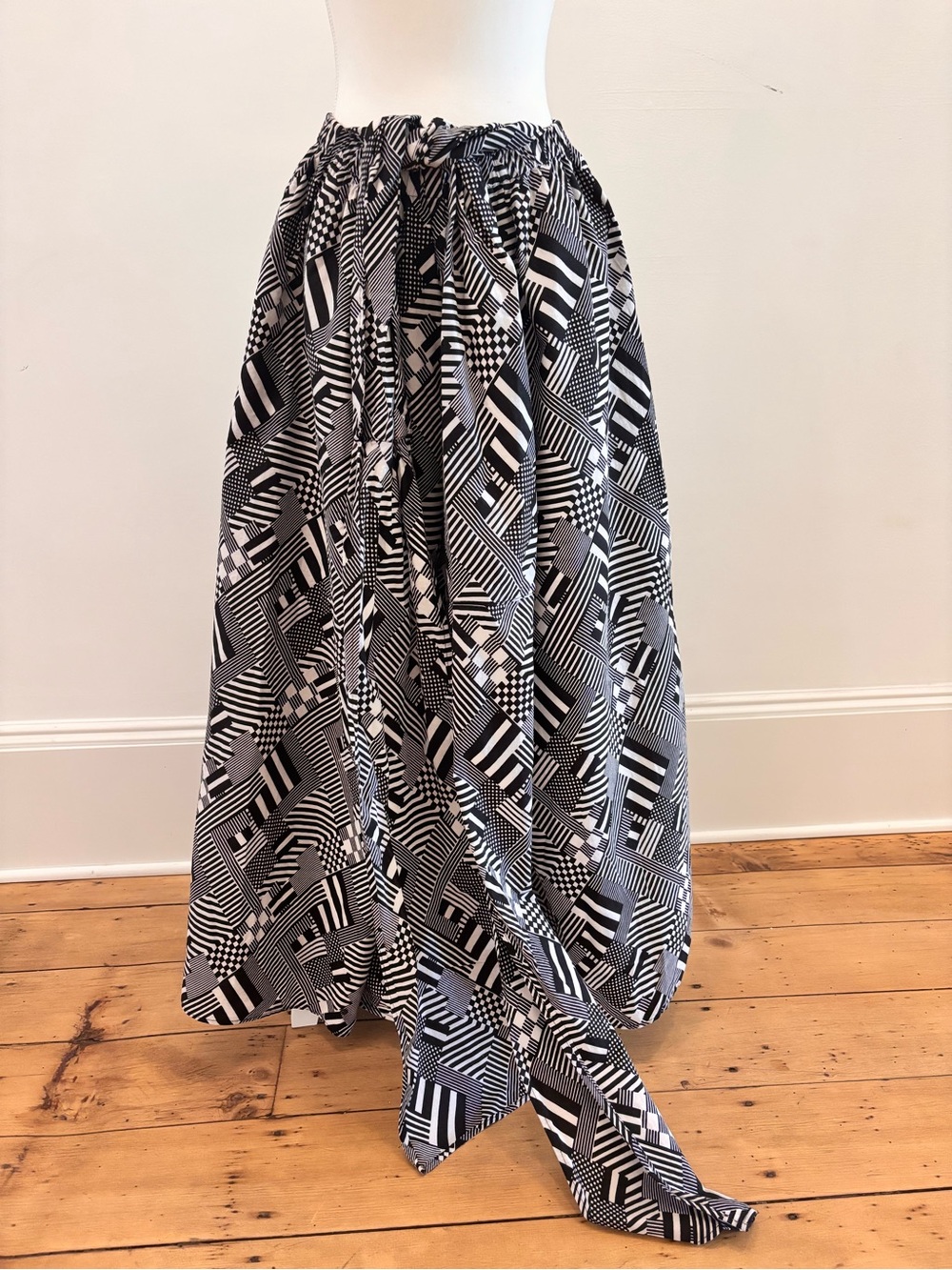 African Print Black & White Geometric Super Wide Pants With Tie